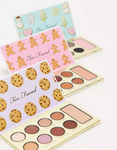 Kit Christmas Bake Shoppe Too Faced - Sombras + Pestañina